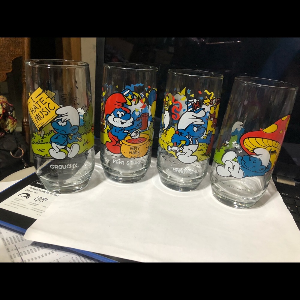 Vintage smurf glasses(3)